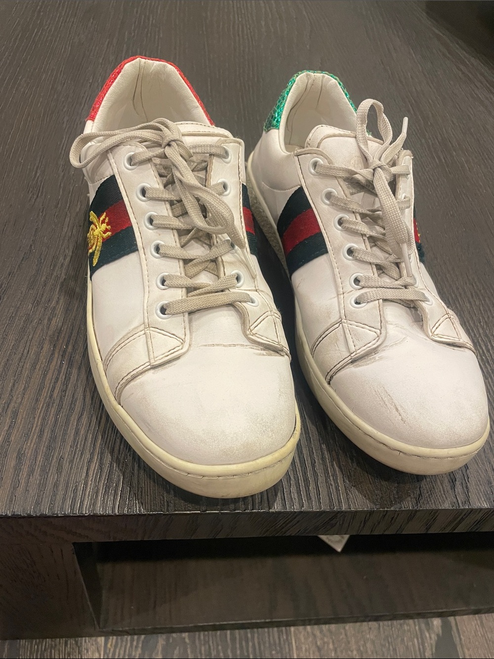 Gucci White Leather Sneakers with Red & Green Accents and Bee Embroidery - Picture 2 of 10